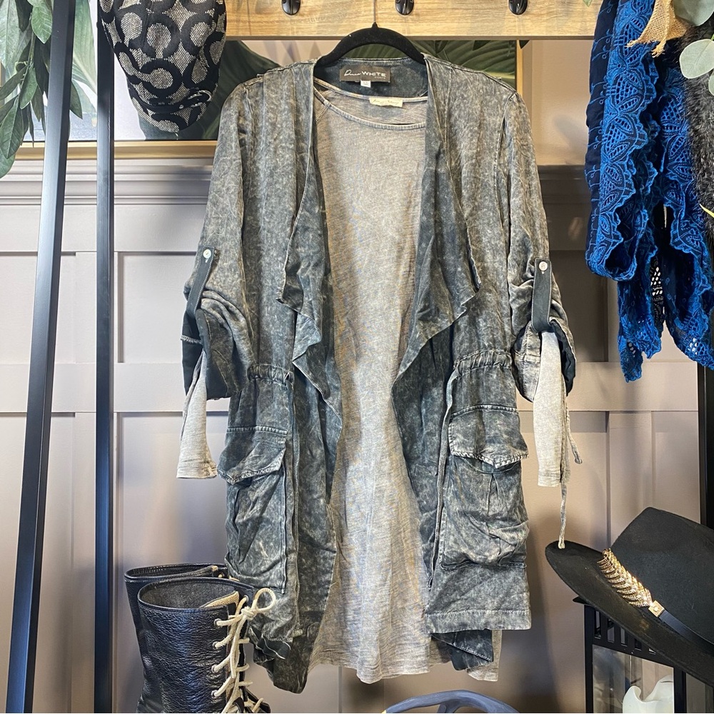 Donna White Jacket Womens L charcoal Distressed Belted Long Frayed Boutique